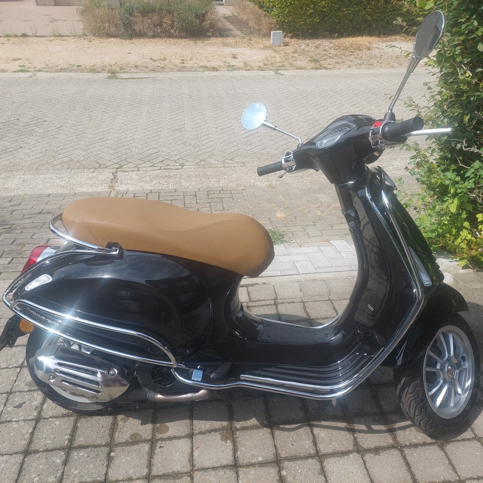 Vespa Primavera 125 cc bwj 2023 Nieuwstaat ! 1655 km !, Particulier