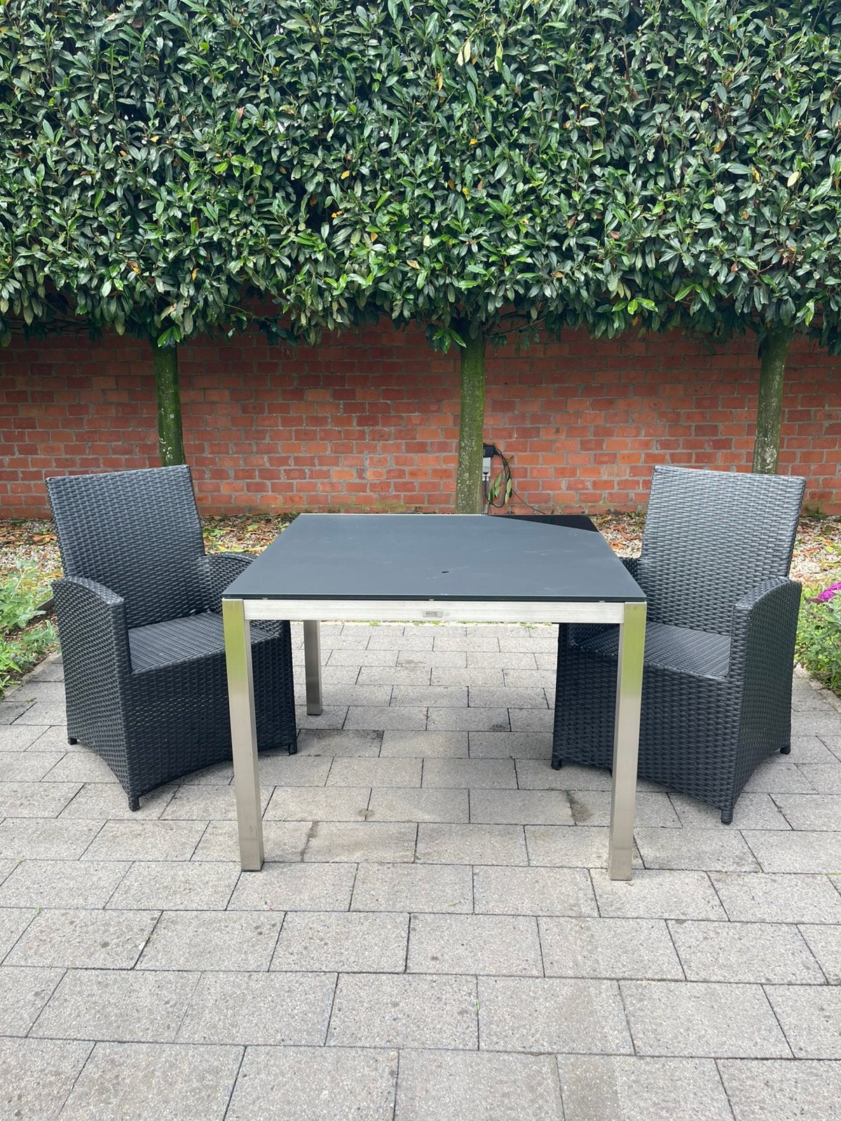 Tuintafel 1x1 meter, met matglazen blad + 2 stoelen, Tuin en Terras, Ophalen, Zo goed als nieuw