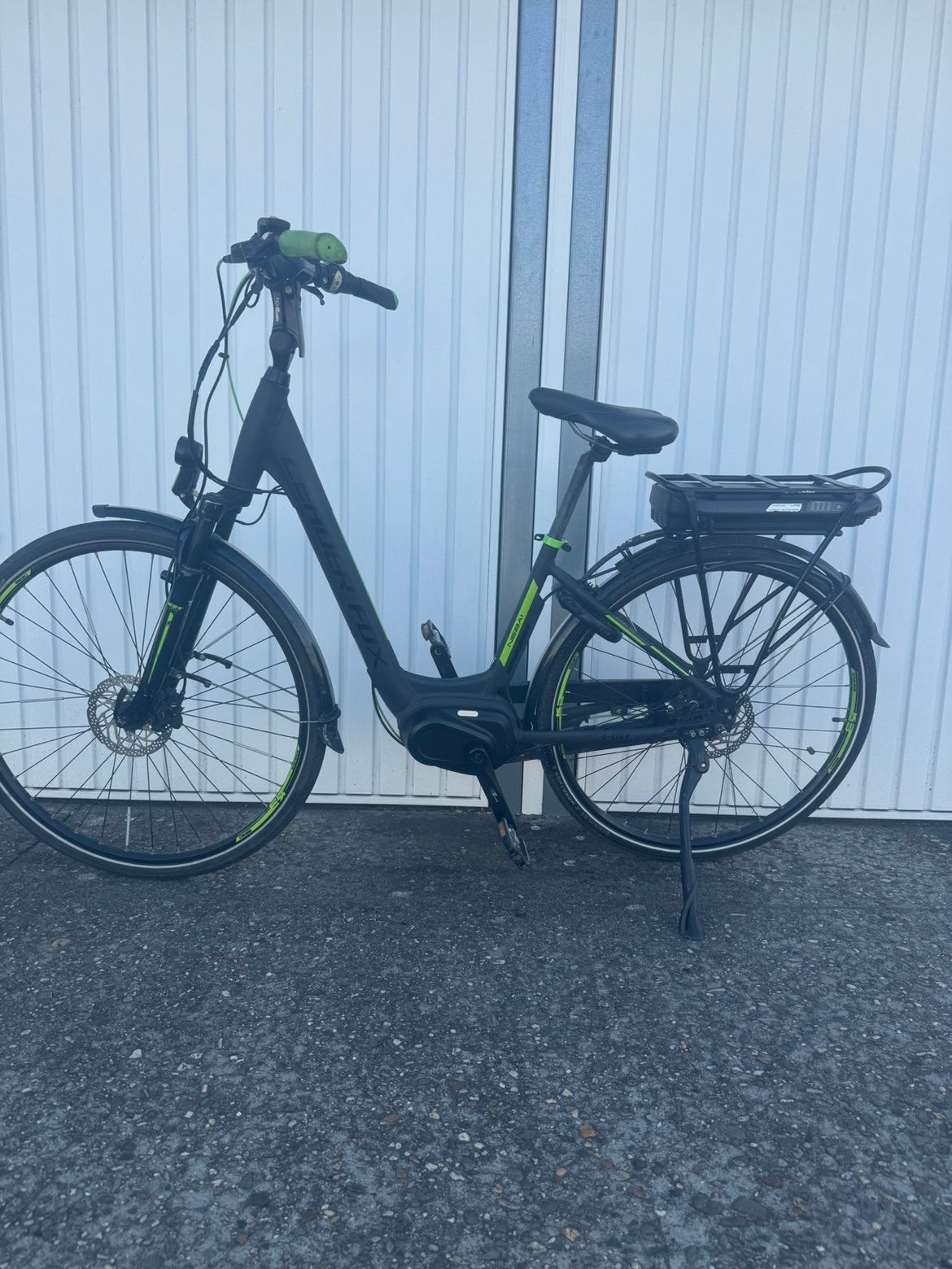 VÉLO ÉLECTRIQUE LEADER FOX AVEC MOTEUR CENTRAL BAFANG, Enlèvement, Comme neuf