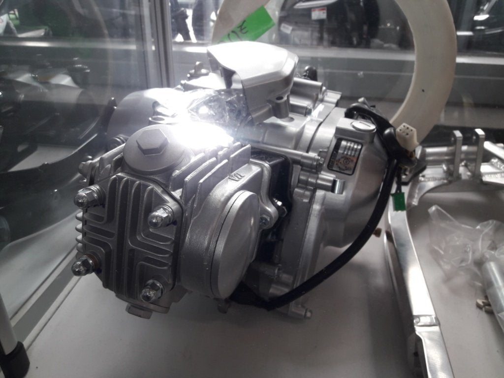 dax motor 50cc met 4 vitessen handkoppeling 299€, Motoren, Motoren | Honda, Nieuw, Bedrijf, Overig, 11 kW of minder