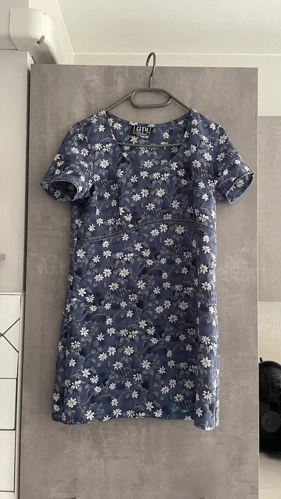 KORTE BLAUW-WITTE BLOEMENJURK S, Meerkleurig, Ophalen of Verzenden, Zo goed als nieuw, Maat 36 (S)