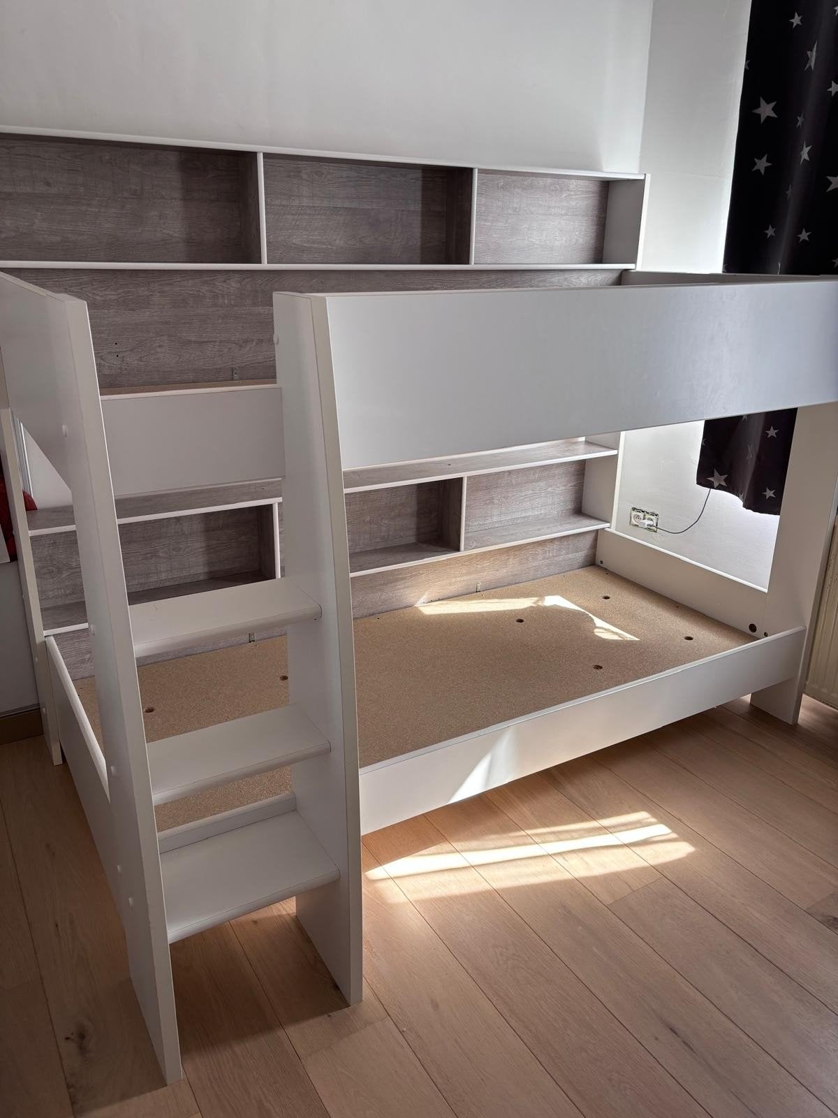 Lit superposé solide, Enlèvement, Matelas