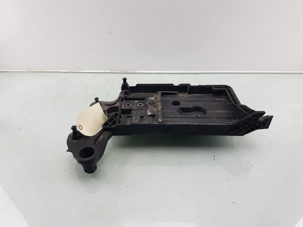 BAC A BATTERIE Volkswagen Golf VII (AUA) (01-2012/03-2021), Autos : Pièces & Accessoires, Utilisé, Volkswagen