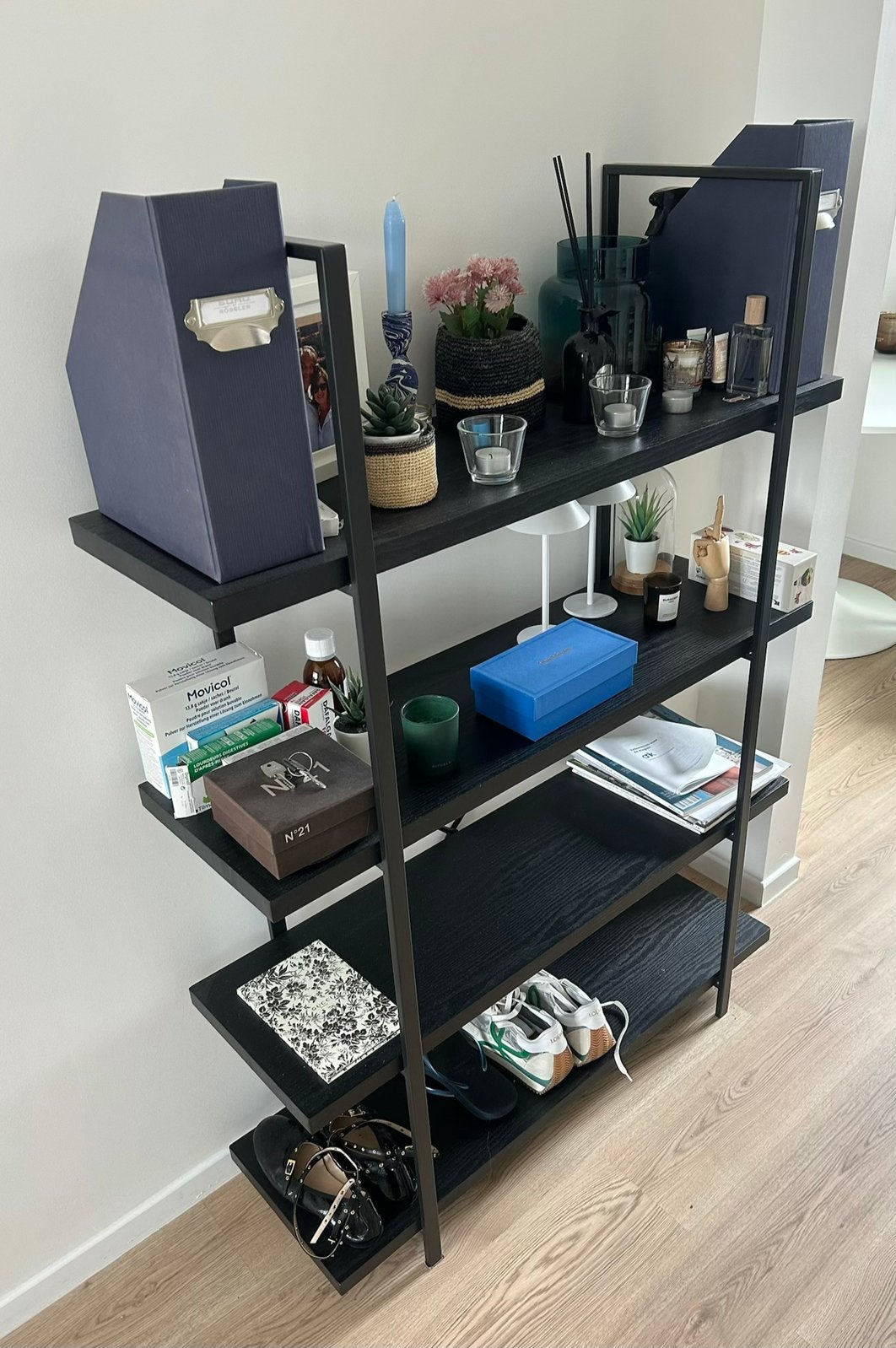 Wandkast, Huis en Inrichting, Kasten | Wandmeubels, Ophalen of Verzenden, Zo goed als nieuw, Overige houtsoorten