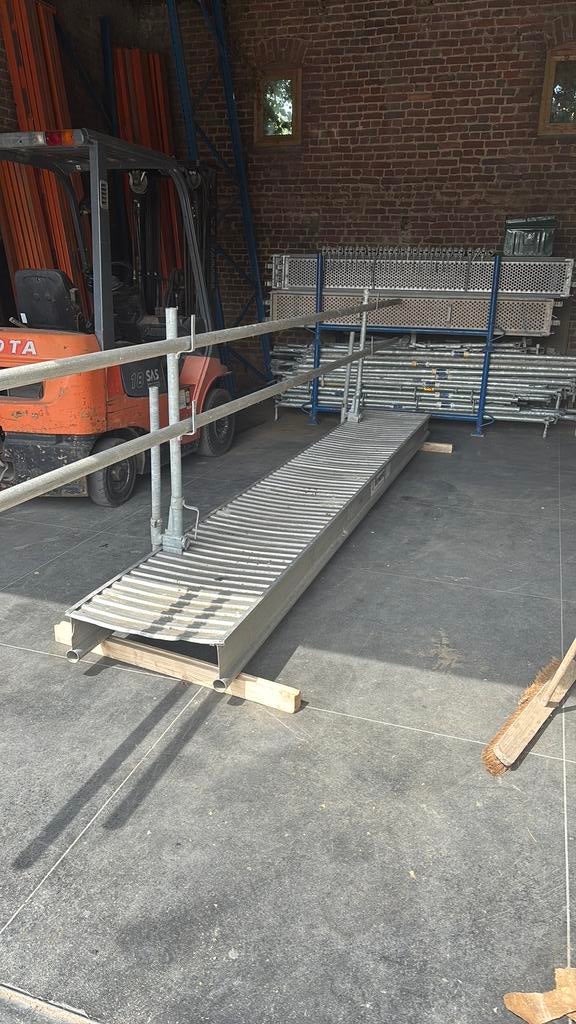 2 SKYWORKS ( loopbruggen ) 6m en 4,5m, Doe-het-zelf en Bouw, Ophalen, Zo goed als nieuw, Aluminium