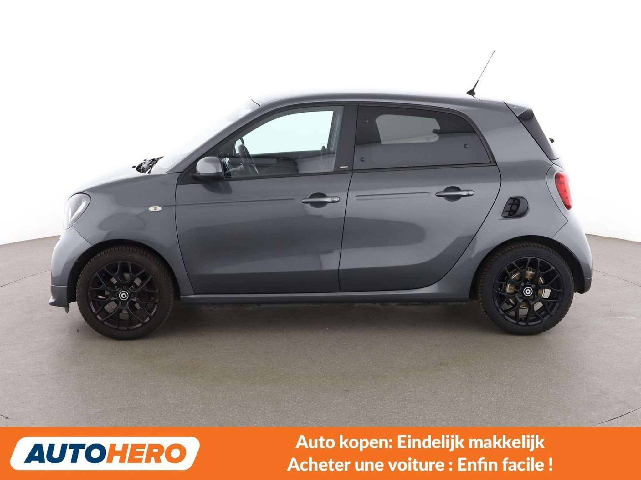 Smart Forfour 0.9 Turbo Basis passion (bj 2019, automaat), Auto's, Smart, Gebruikt, Zilver of Grijs, 66 kW, Automatische klimaatregeling