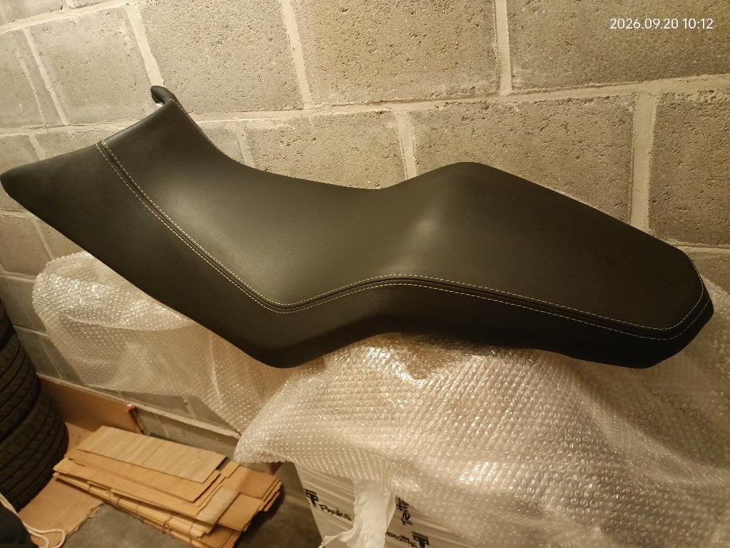 Lower seat for CF Moto 700 MT, Motoren, Ophalen, Zo goed als nieuw