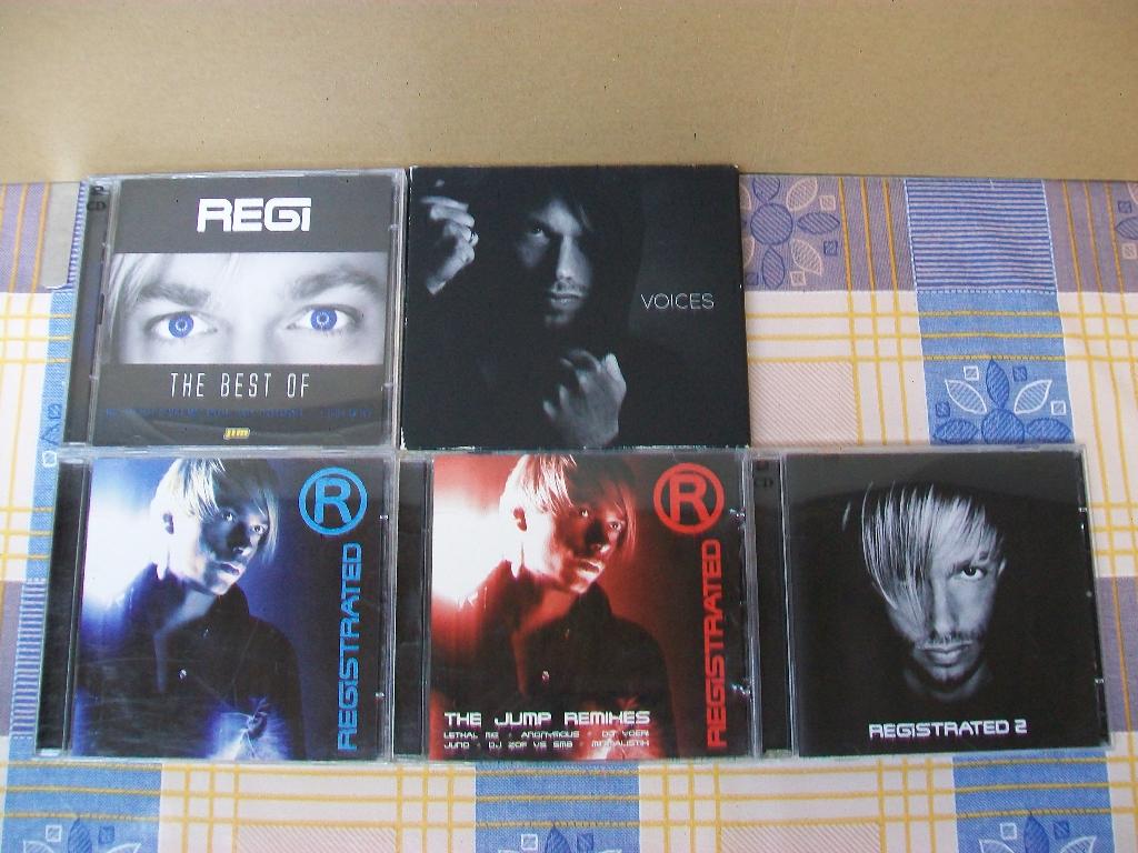 Regi - Registrated 2 - The Best Of - Voices - Jump Remixes, CD & DVD, CD | Dance & House, Enlèvement ou Envoi, Utilisé, Techno ou Trance