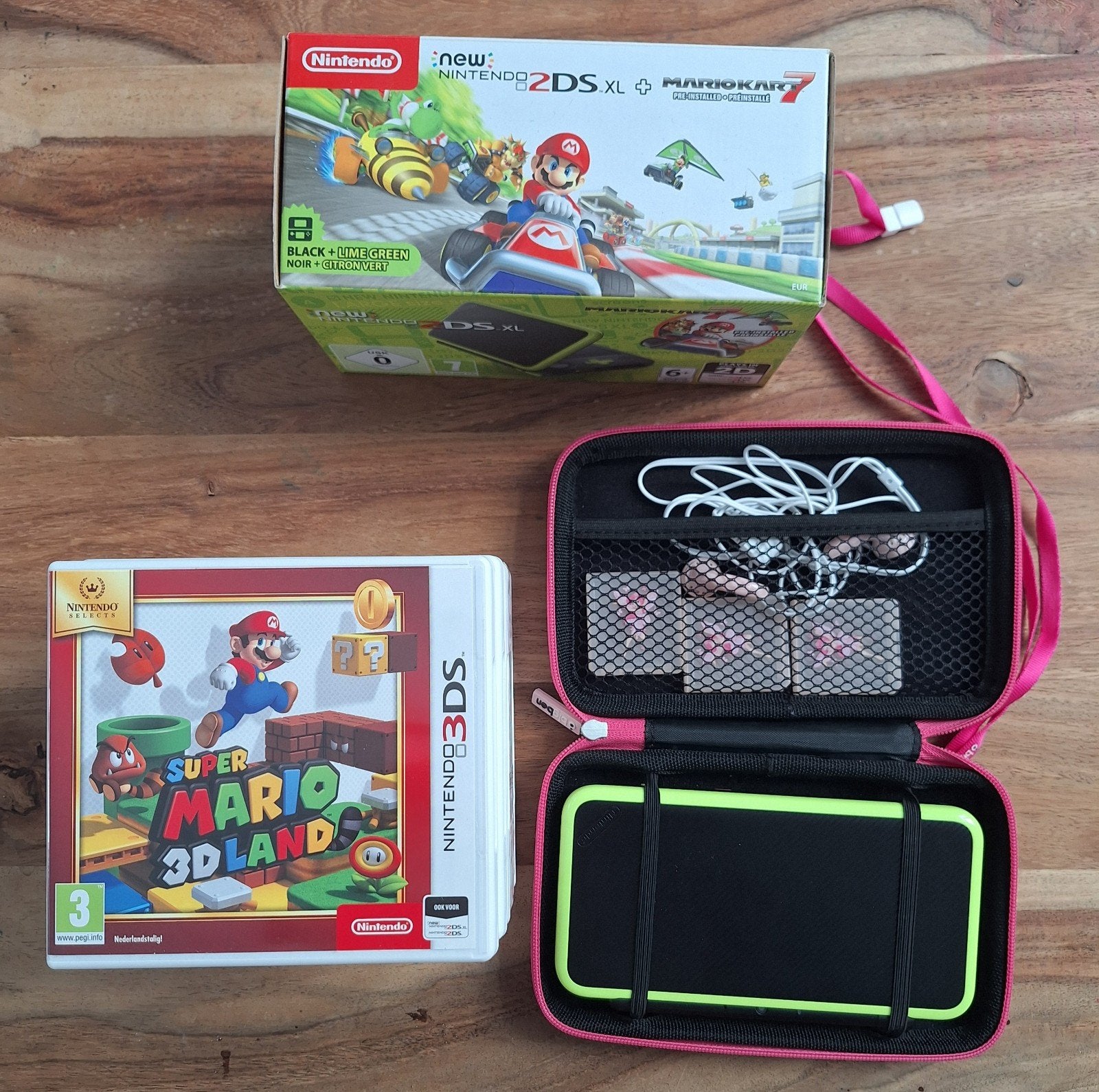 Nintendo 2ds XL, MarioKart 7 bundle met originele doos, Zo goed als nieuw, Ophalen, Met games, Zwart