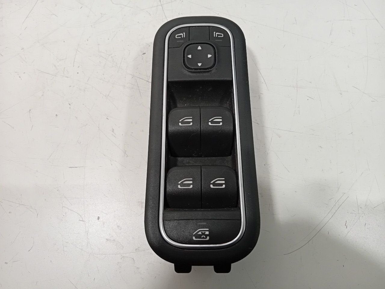 Bedieningspaneel elektrische ramen Mercedes-Benz CLA, Onderdelen@venauto.nl, Van der Ven Autorecycling B.V., Ettenseweg 76, 4706 PB Roosendaal, The Netherlands
