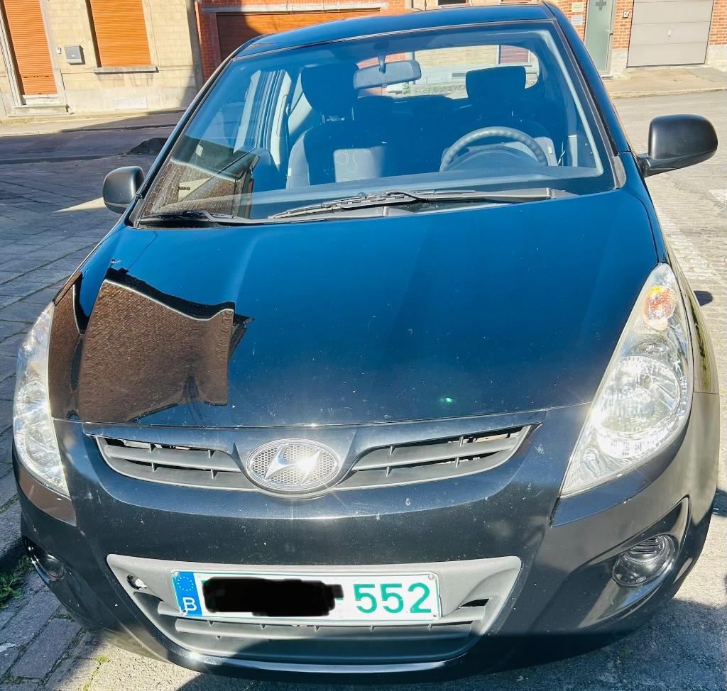 Hyundai i20 1.2i essence Prête a immatriculer 2010, 57 kW, Vitres électriques, Achat, Entreprise