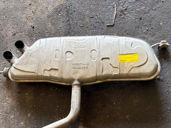 Echappement silencieux arrière d'un Volkswagen Touran, Volkswagen, -, 3 mois de garantie, Utilisé
