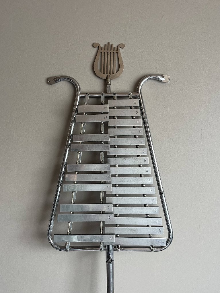 Vintage marching glockenspiel / bell lyre (koffer + mallets), Muziek en Instrumenten, Ophalen, Gebruikt, Melodische percussie