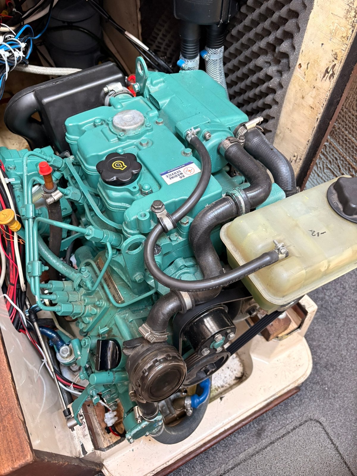 Volvo penta D1-30F met keerkoppeling, Ophalen, Zo goed als nieuw