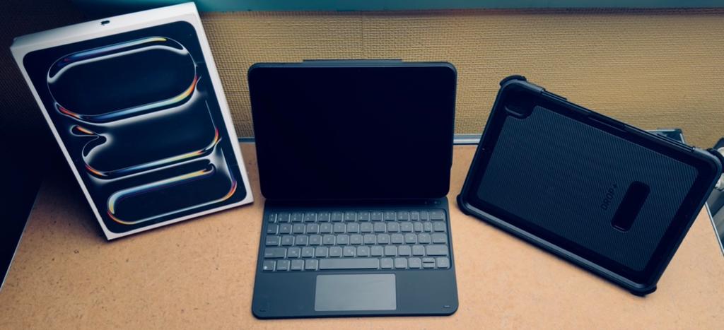 Ipad Pro 11 (2025 M5) - Wi-fi - 512GB + keyboard & hard case, Ophalen of Verzenden, Zo goed als nieuw, 11 inch, Wi-Fi