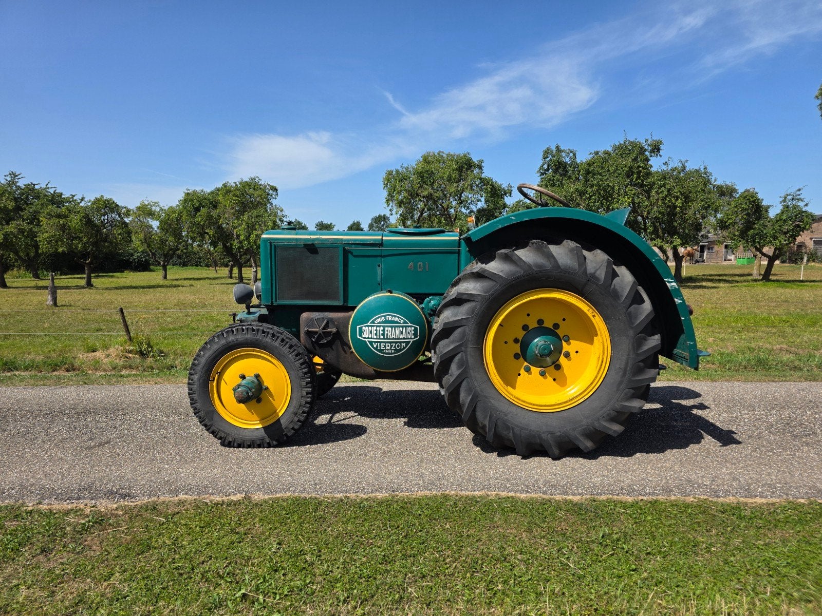Vierzon FV1 oldtimer trekker., Articles professionnels, Agriculture | Tracteurs, Autres marques, Enlèvement ou Envoi, Jusqu'à 2500