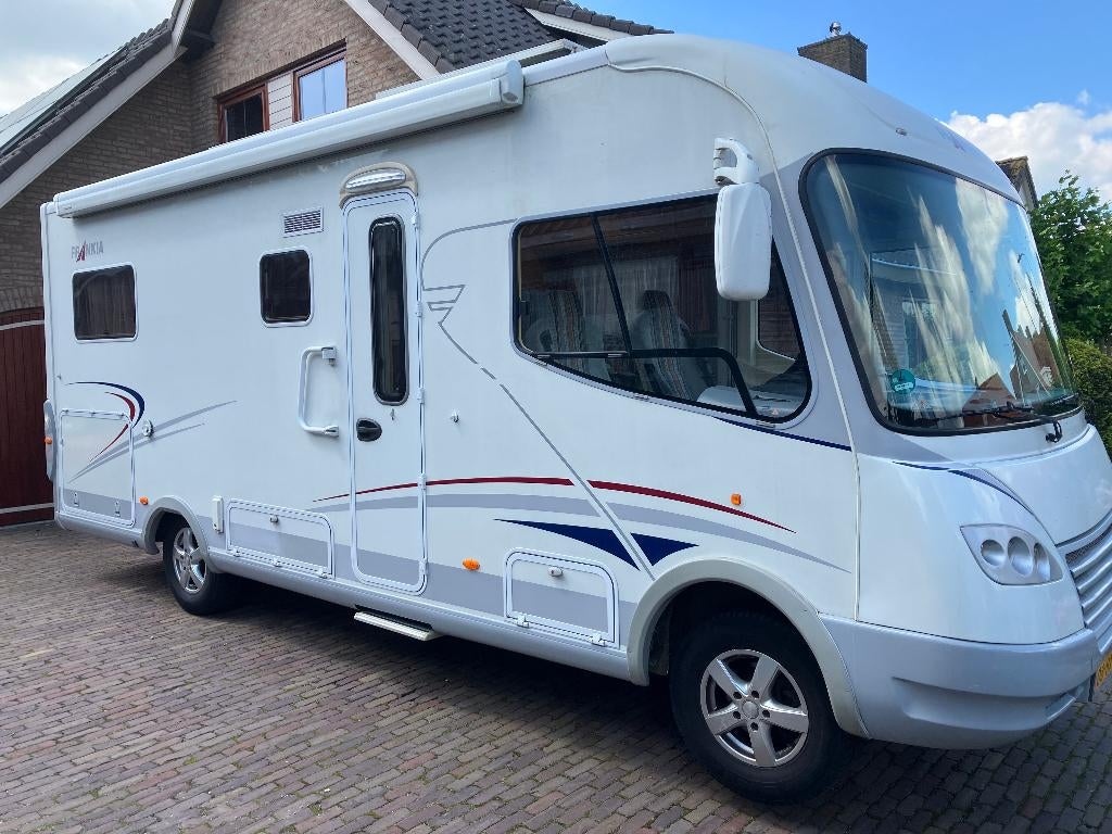 frankia holidayclass B rijbew. + 2 plooibare scooter, Integraal, Ringverwarming, Fiat, 6 tot 7 meter