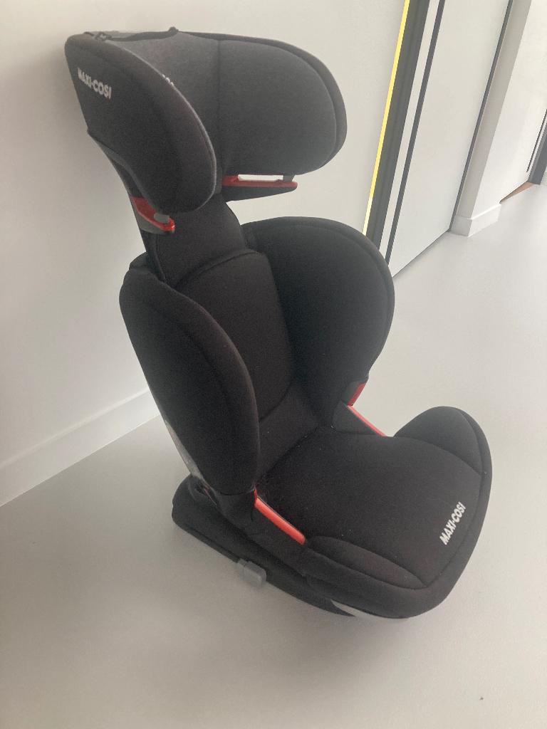 Autostoeltje maxi cosi rodifix + beschermmat, Kinderen en Baby's, Autostoeltjes, Ophalen, Verstelbare rugleuning, Zo goed als nieuw