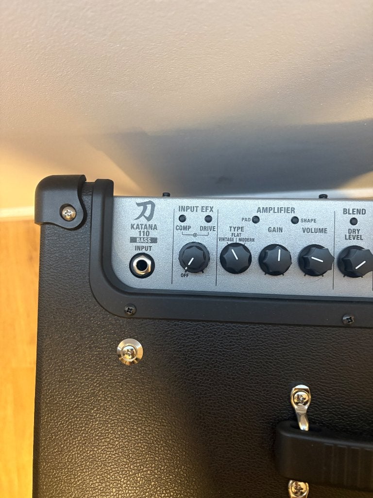 boss katana bass 60, Muziek en Instrumenten, Ophalen, Zo goed als nieuw, Basgitaar, 50 tot 100 watt