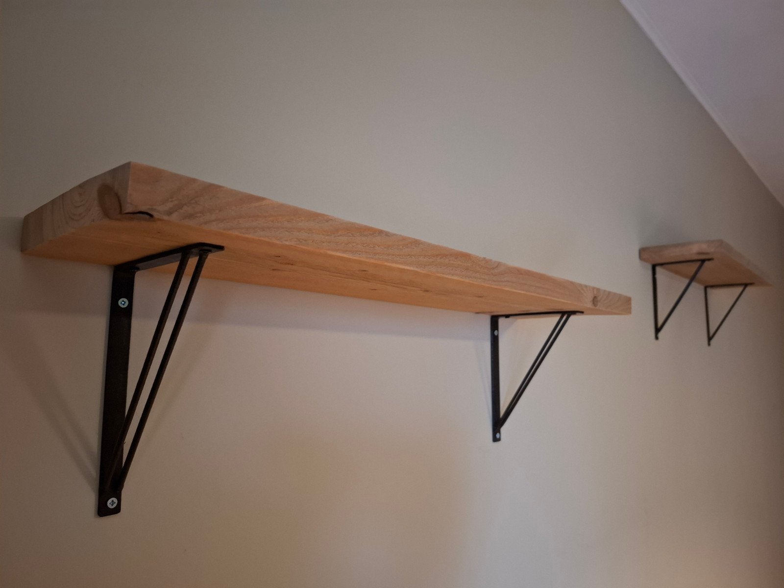 Mooie wandplanken in kwalitatief hout, metalen plankhouder, Huis en Inrichting, Woonaccessoires | Wandplanken en Boekenplanken