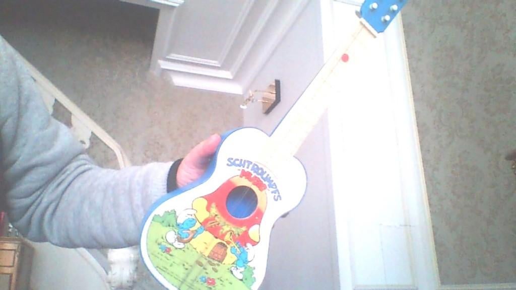 Petite Guitare de 1983 ( des schtroumpfs ), Ophalen