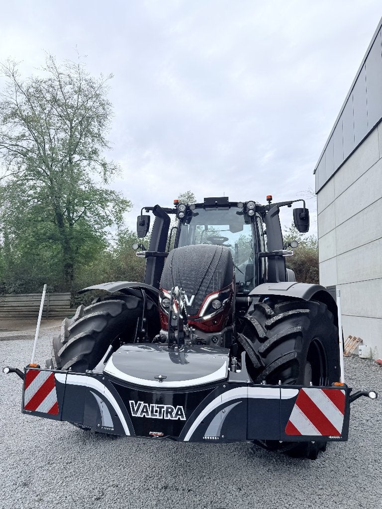 Tracteur Valtra A105 et T215 neuf de stock, Enlèvement