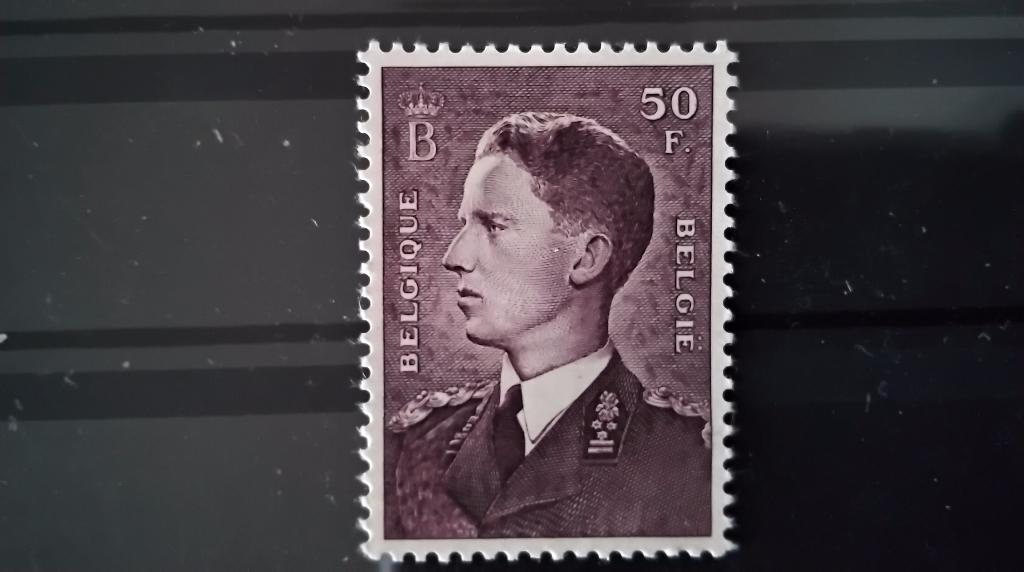 Nr.879** Boudewijn lilabruin., Envoi