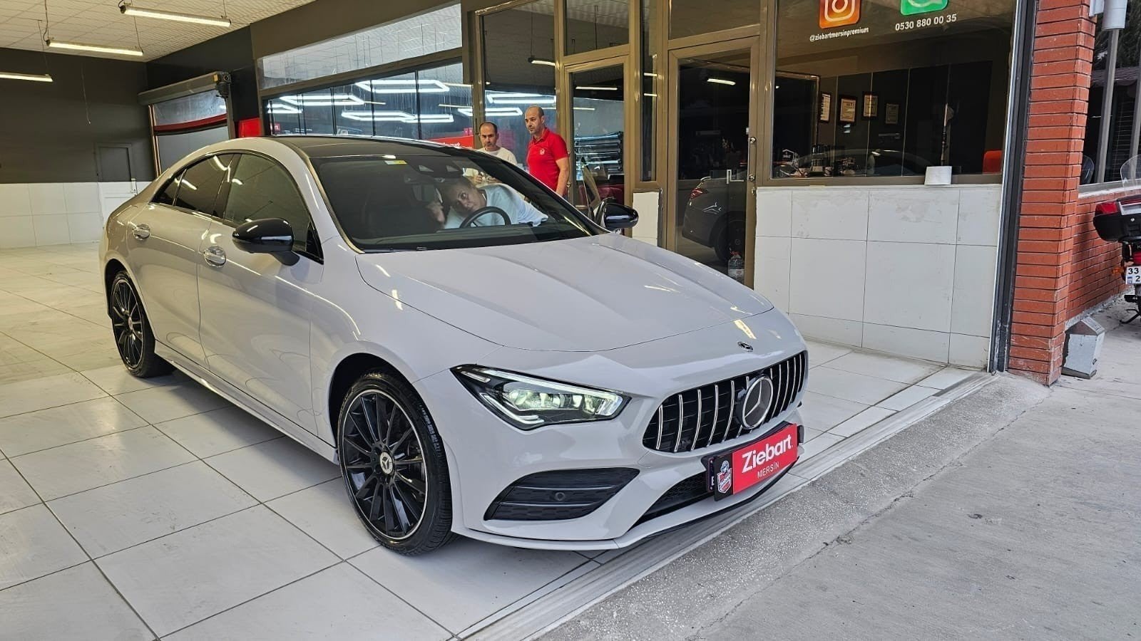 Mercedes Cla 250e - Hybride - full option, Auto's, CLA, Euro 6, Leder, Dealer onderhouden