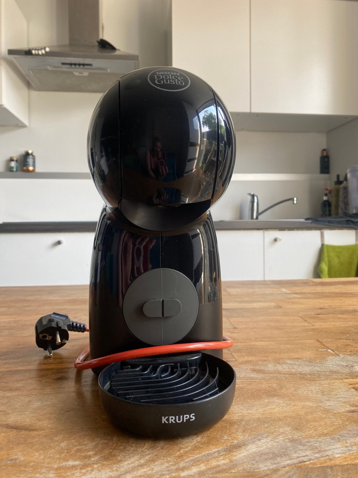 Krups NESCAFE Dolce Gusto Piccolo XS, Electroménager, Cafetières, Réservoir d'eau amovible, Dosettes et capsules de café, 1 tasse