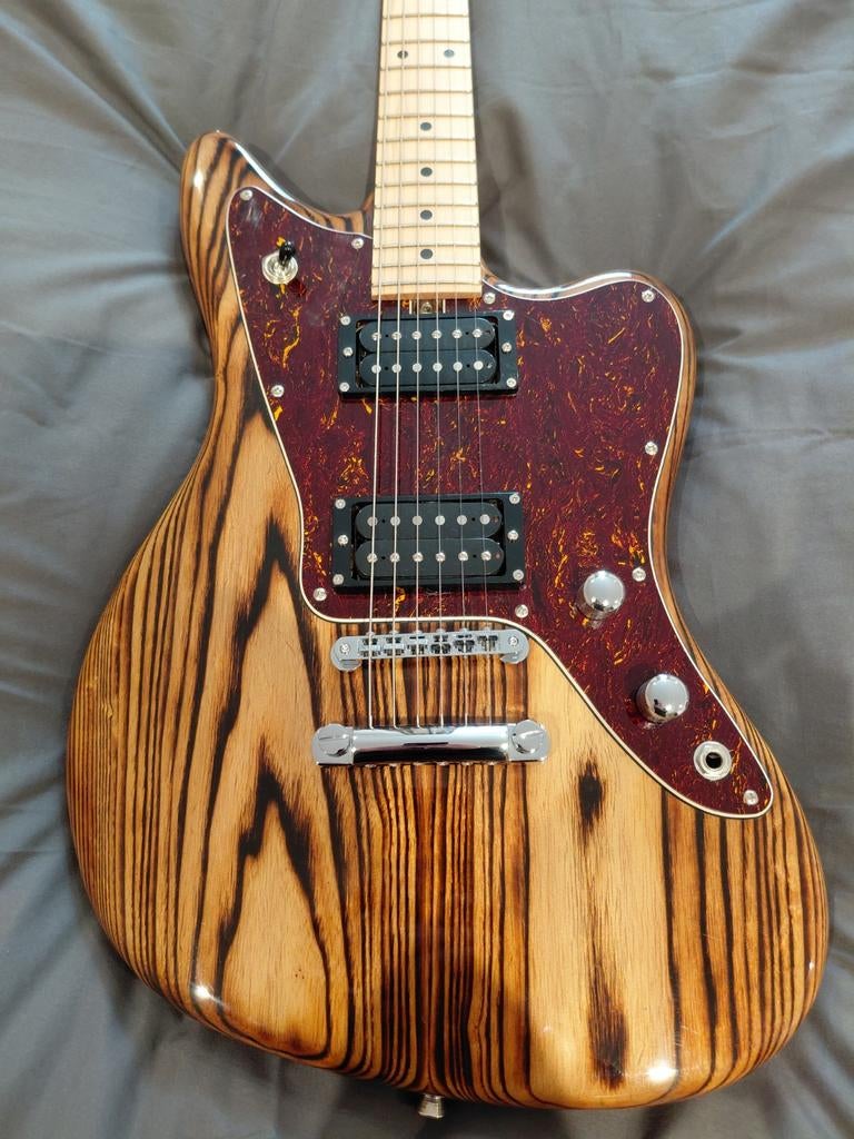 Bacchus windy dx ash, Muziek en Instrumenten, Ophalen, Zo goed als nieuw, Solid body, Overige merken