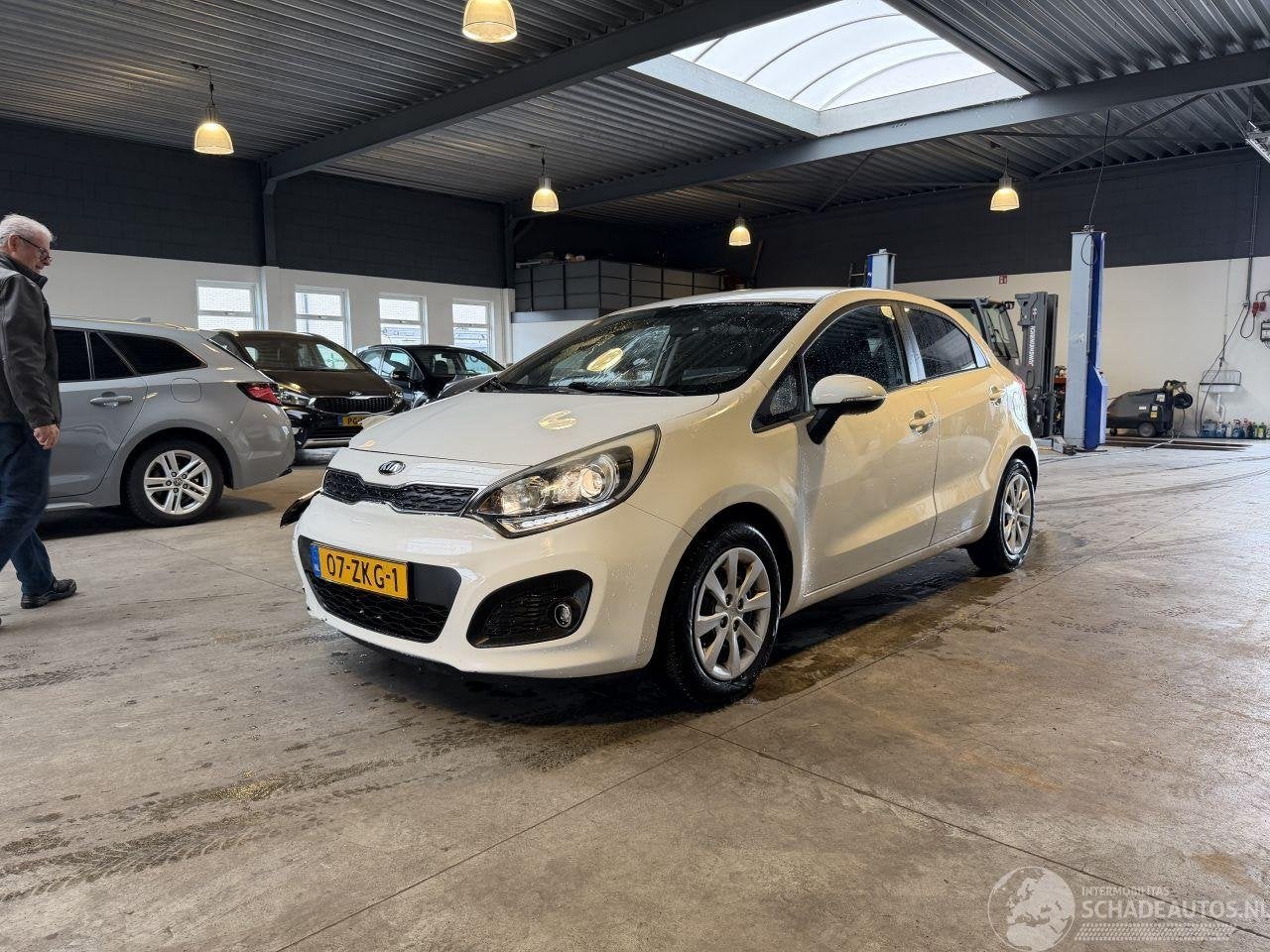 Kia Rio 1.2 CVVT Plus Pack, Autos : Divers, Voitures accidentées, Kia, Boîte manuelle, Info@kia.de, Theodor-Heuss-Allee 11 ,60486, Frankfurt am Main, Deutschland