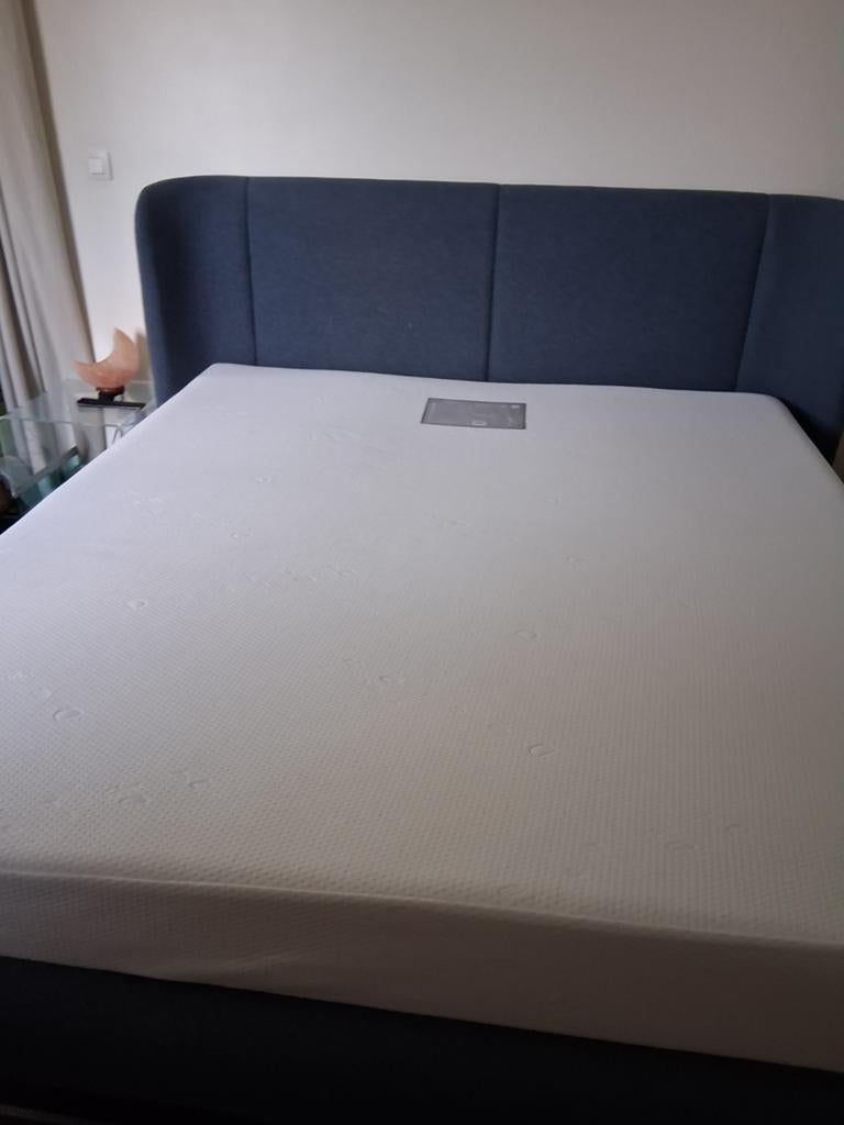 Ikea bed zonder matras 180x200, Huis en Inrichting, Ophalen