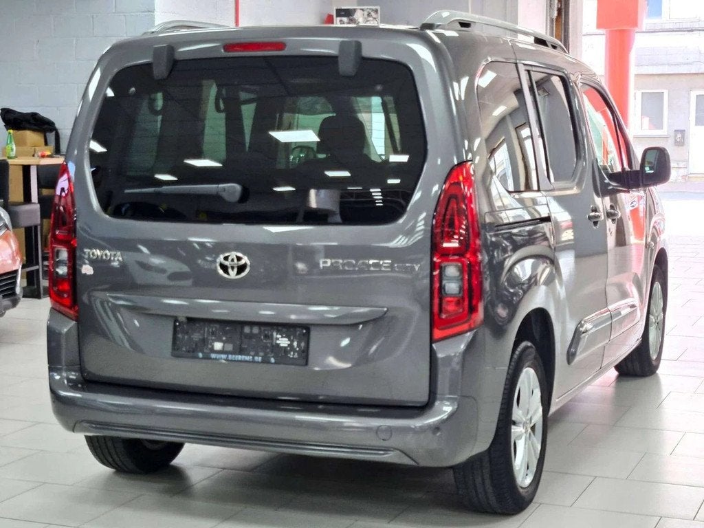 Toyota ProAce Verso City 1.2i Gps Bluetooth Carplay Android, Auto's, Stof, Gebruikt, 1199 cc, Bedrijf