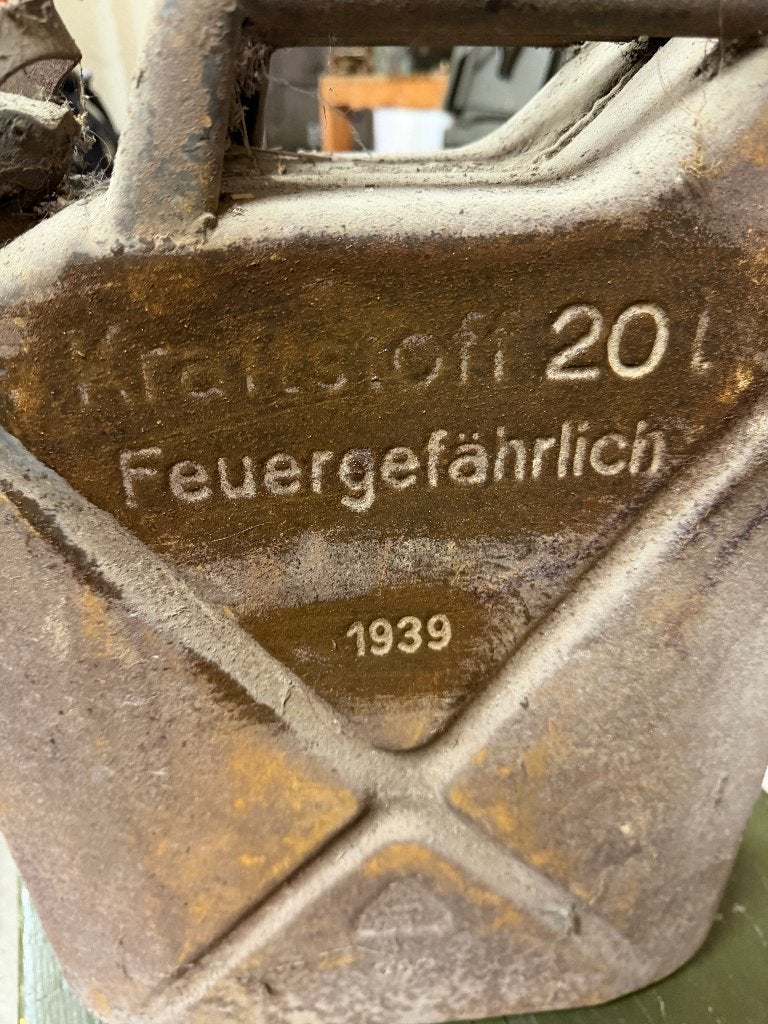 Jerricane  essence  1939, Enlèvement, Armée de terre