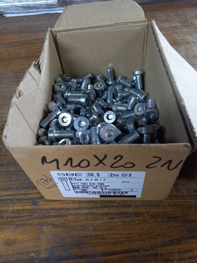 187 stuks inbusbouten M10x20  Din 7894  Verzinkt  Klasse 8.8, Bricolage & Construction, Enlèvement, Neuf, Moins de 50 mm, Boulons ou Écrous