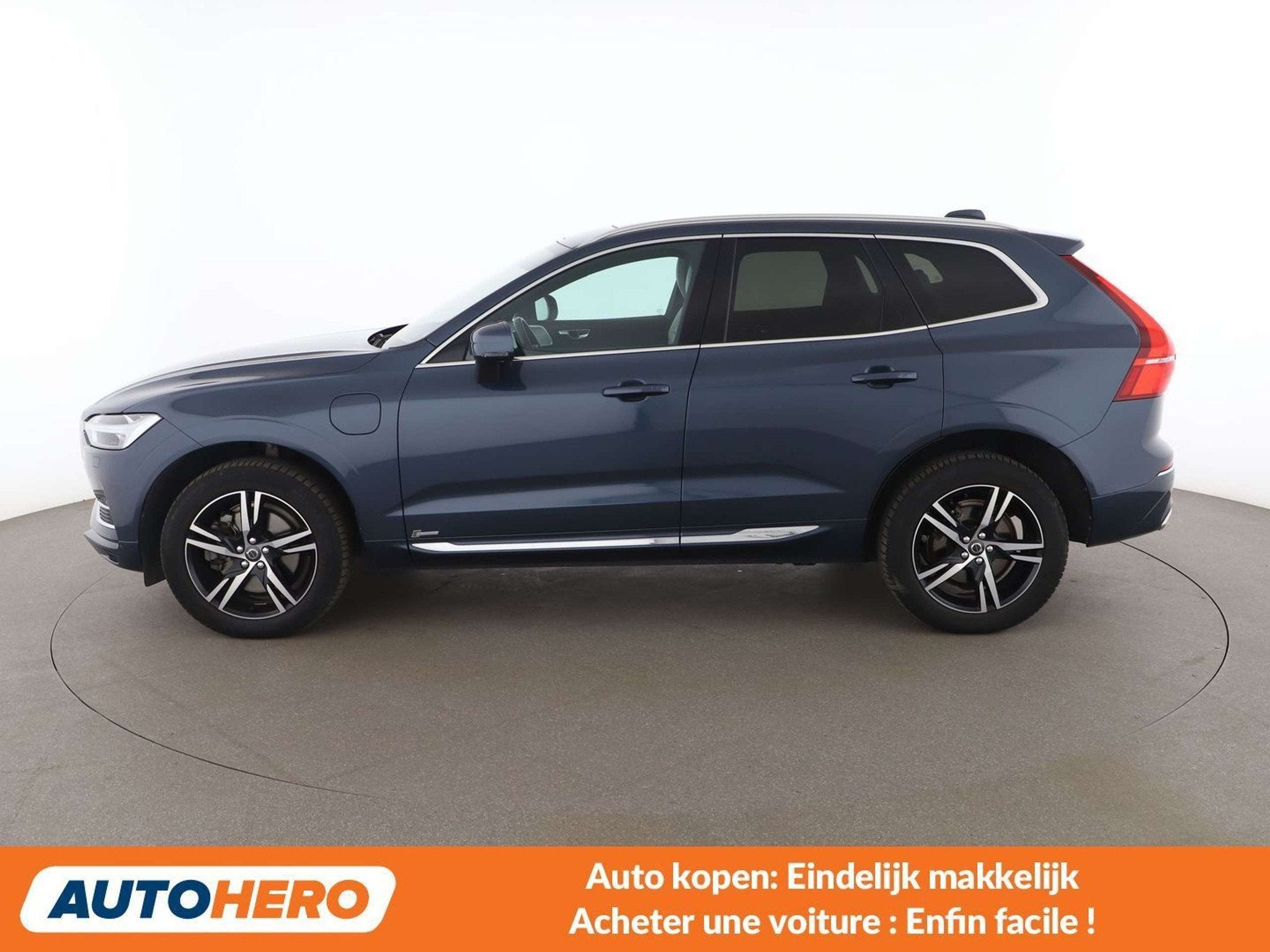 Volvo XC60 2.0 T8 Plug-in Hybrid Inscription AWD (bj 2017), Auto's, Volvo, Automaat, Gebruikt, Beige, Lichtsensor