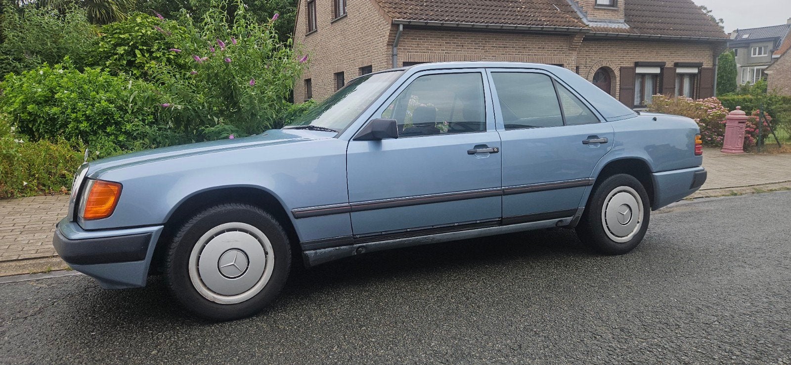 MERCEDES 250D. 167.000 km..., Auto's, Particulier, Te koop, Berline