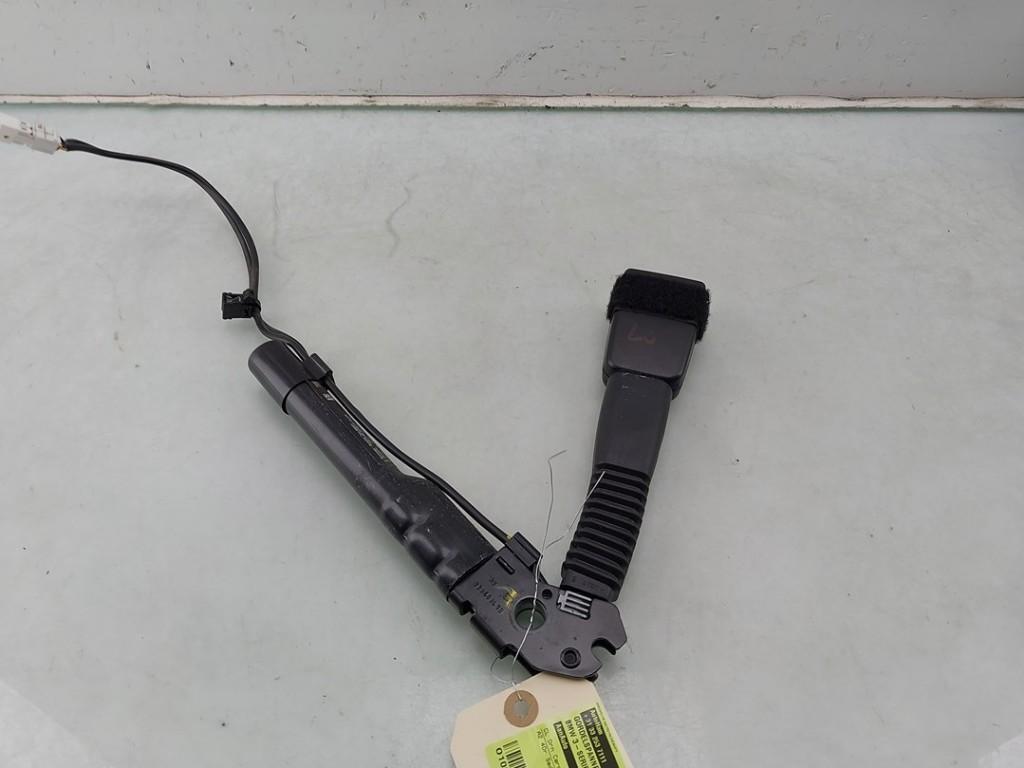 CEINTURE TENSIONNEUR AVANT DROIT BMW 3 serie (F30), Postoffice@zf.com, Löwentaler Straße 20
88046  Friedrichshafen, DE, Utilisé