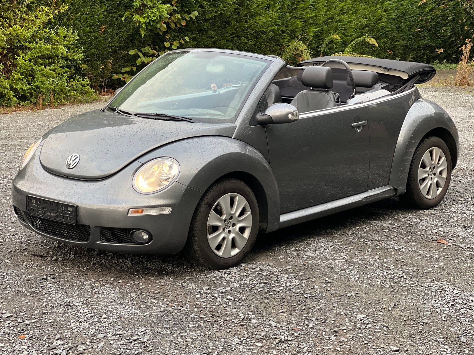 VOLKSWAGEN NEW BEETLE/CABRIOLET ! /AUTOMATIQUE ! /28 000 KM , Cuir, Argent ou Gris, Cabriolet, Boîte manuelle
