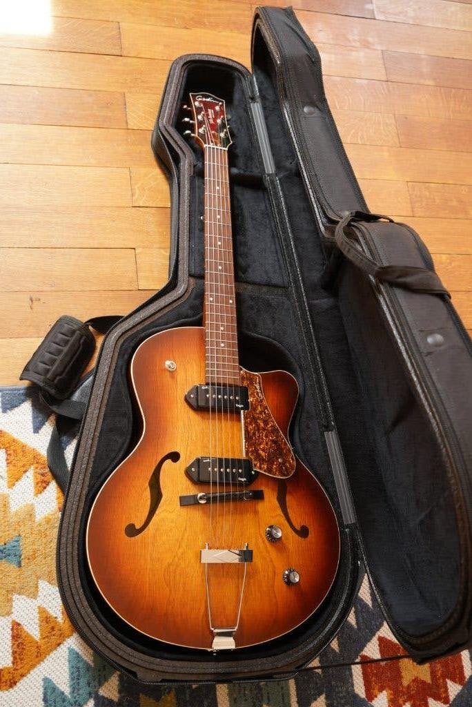 Godin 5th Avenue CW Kingpin II (P90) + TRIC Case, Musique & Instruments, Enlèvement, Comme neuf, Hollow body, Autres marques