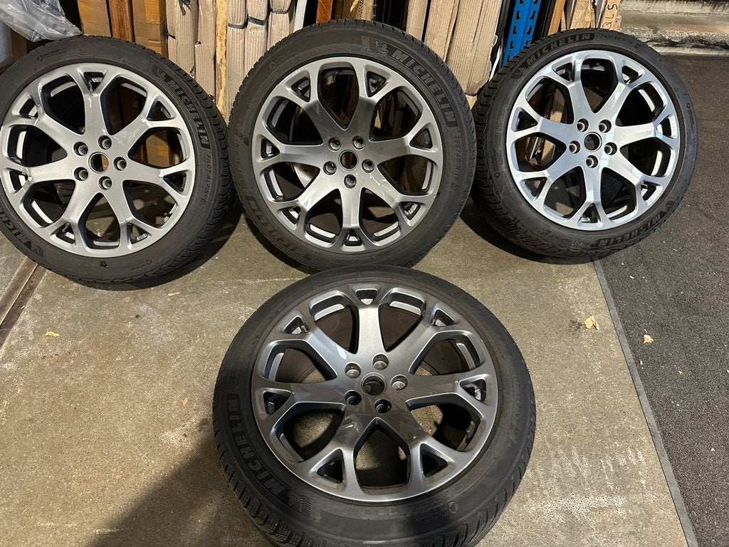 Michelin Pilot Alpin 5 set van 4 met velgen inbegrepen !, Auto-onderdelen, Gebruikt, 285 mm, Banden en Velgen, Winterbanden