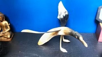Ancienne mouette sculpté dans une corne, Antiek en Kunst, Kunst | Beelden en Houtsnijwerken, Ophalen of Verzenden