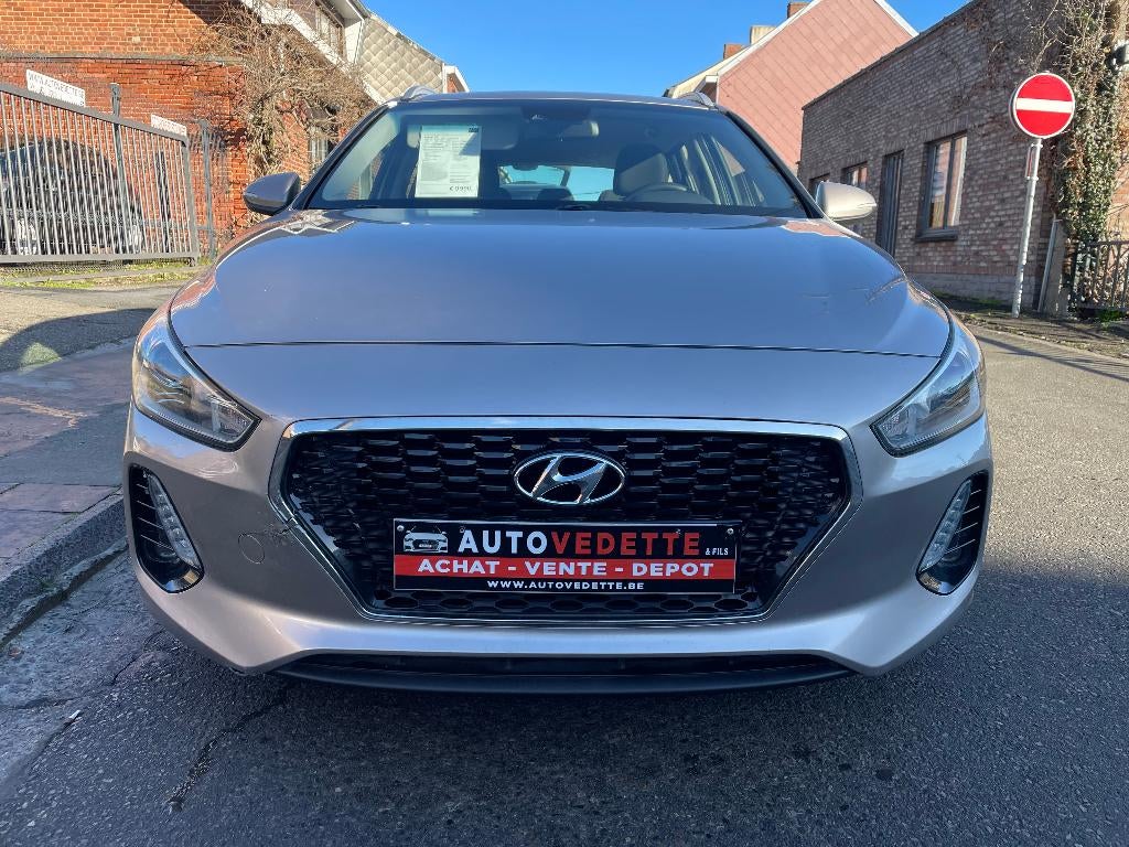 Hyundai i30 i30 SW 1.0 T-GDi Twist 88(120) KW(HP) Ct, Auto's, Voorwielaandrijving, Stof, 4 cilinders, Beige
