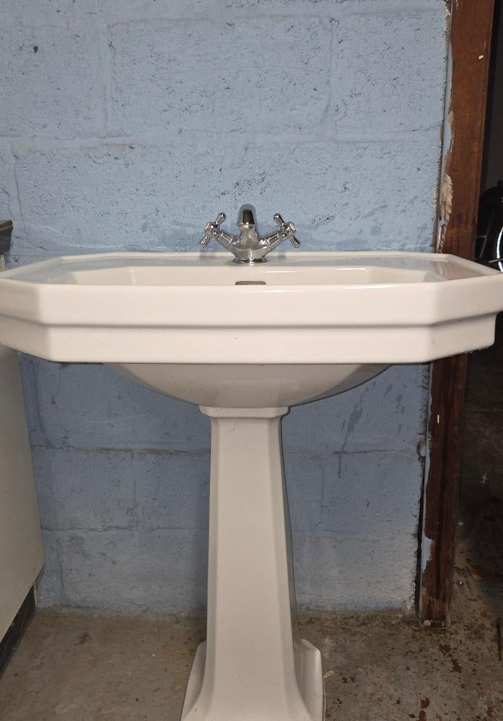 Lavabo, Doe-het-zelf en Bouw, Sanitair, Ophalen, Gebruikt, Steen, Wastafel