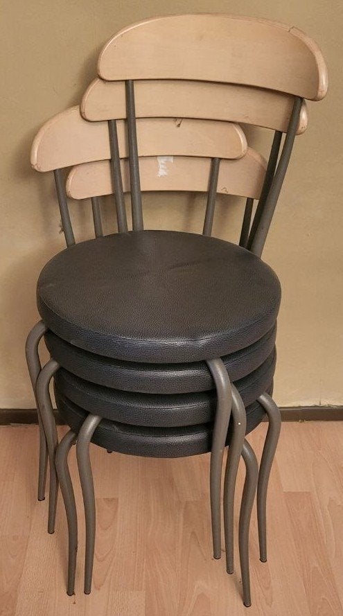 keukenstoelen, Ophalen