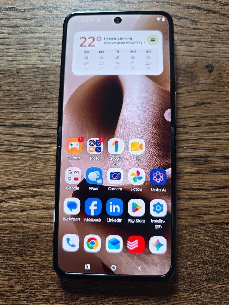 Motorola razr 60 ultra - Mountain Trail (bois véritable), Télécoms, Enlèvement ou Envoi, Autres couleurs, À clapet, Sans abonnement