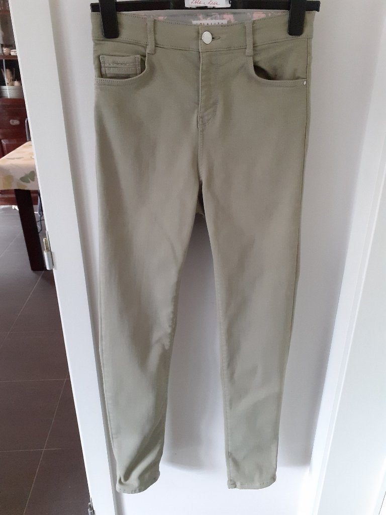 LOLA & LISA Lichtkaki spijkerbroek Maat: 1 = 38? Prijs: € 3, Vêtements | Femmes, Jeans, Enlèvement ou Envoi, Lola & Liza, Autres couleurs