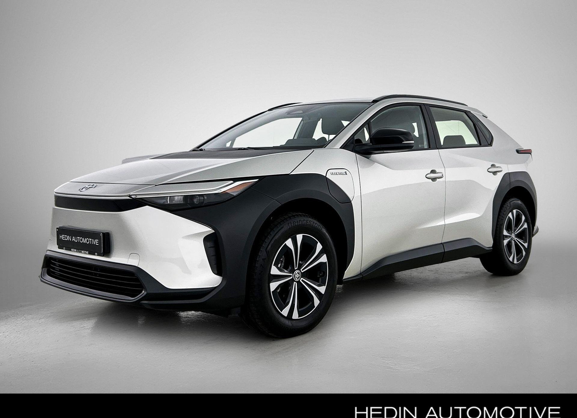 Toyota bZ4X 71.4 kWh 2WD Dynamic | Achteruitrijcamera | Navi, Autos, Toyota, 750 kg, Autres couleurs, 5 portes, 5 places