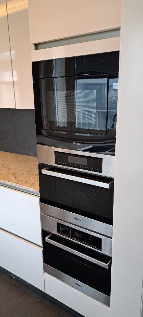 Prachtige Sie Matic keuken (+Miele) in goede staat, Huis en Inrichting, Ophalen, Gebruikt, Wit, Graniet of Steen