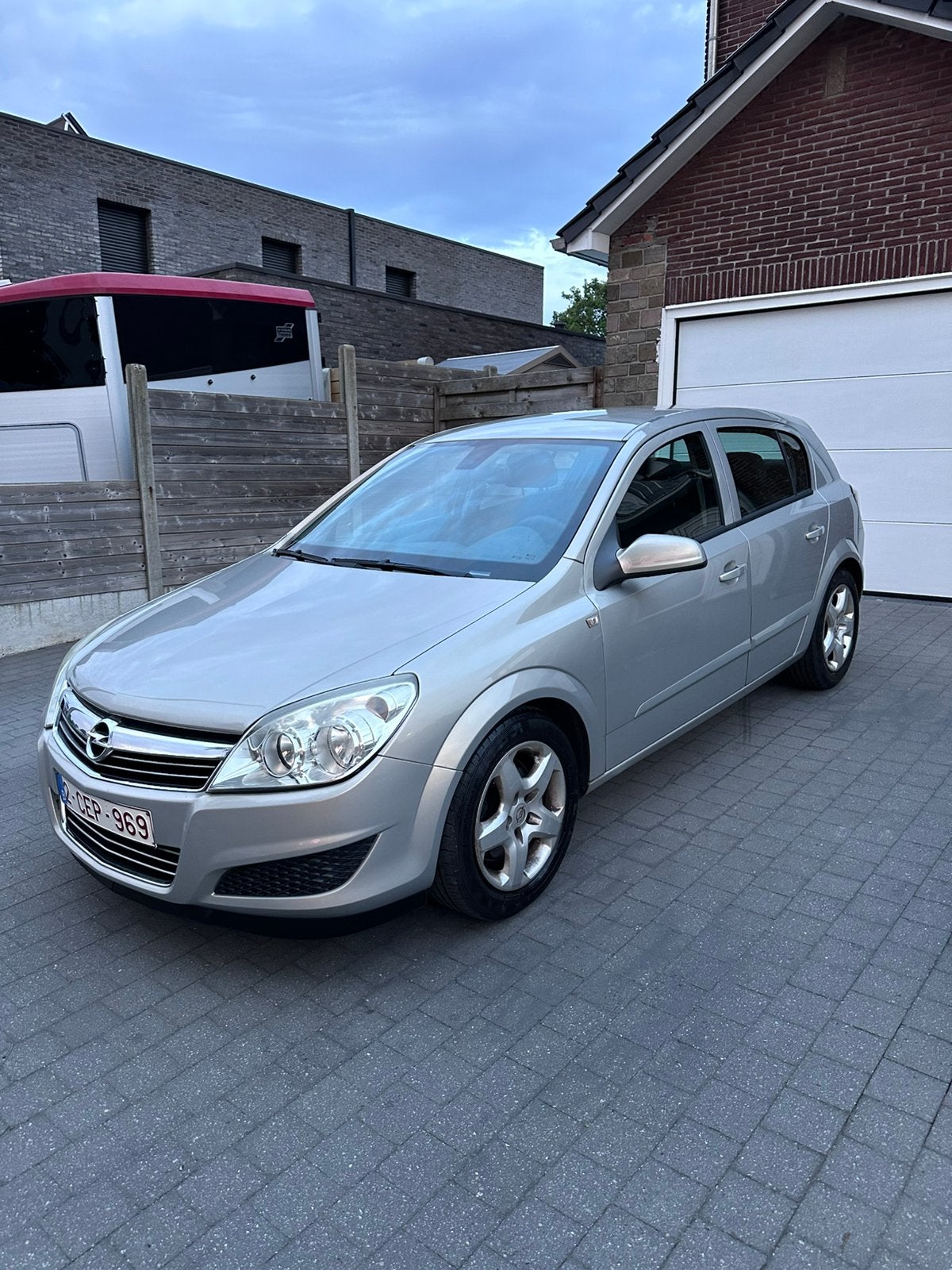Opel astra 1.9 cdti automaat goed staat, Auto's, Automaat, Diesel, Particulier, Euro 4